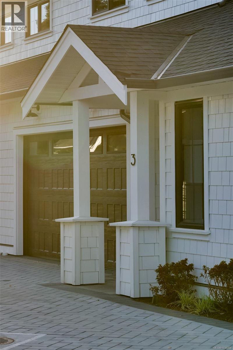 #3 5032 Wesley Rd - 52