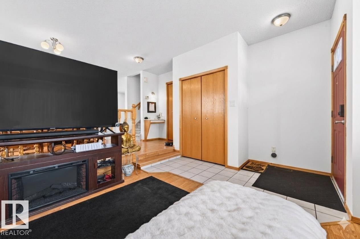 10636 110 ST - 4