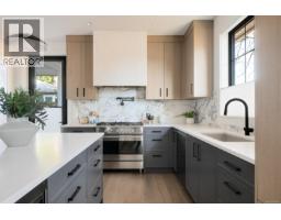Kitchen - 3 5032 Wesley Rd, Saanich, BC V8Y1Z4 Photo 10