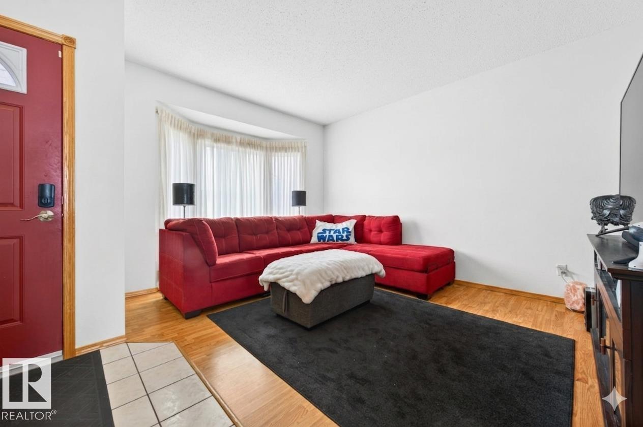 10636 110 ST - 3