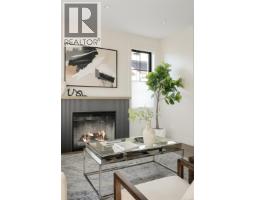 Mud room - 3 5032 Wesley Rd, Saanich, BC V8Y1Z4 Photo 6
