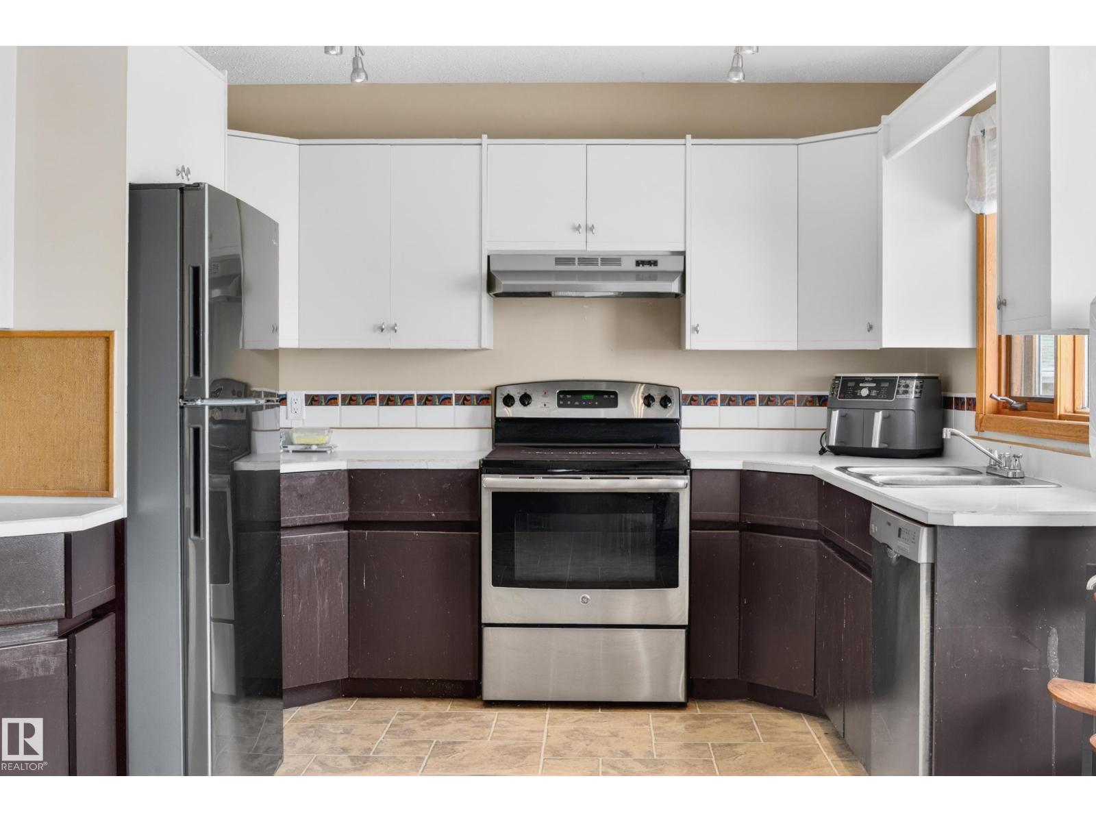 10636 110 ST - 11