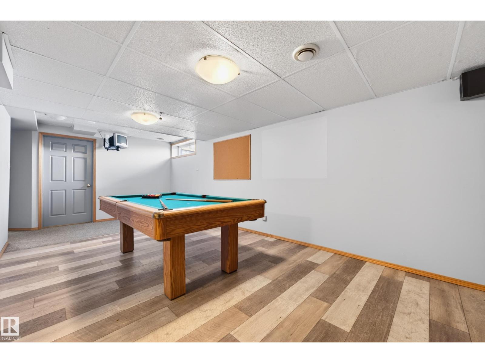 10636 110 ST - 35