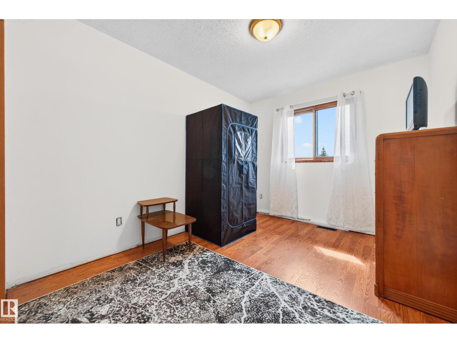 10636 110 ST - 27