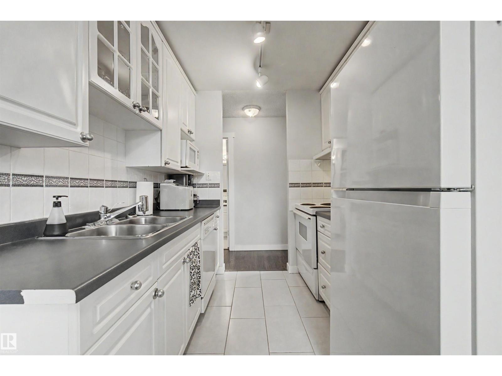 #302 10732 86 AV NW - 14