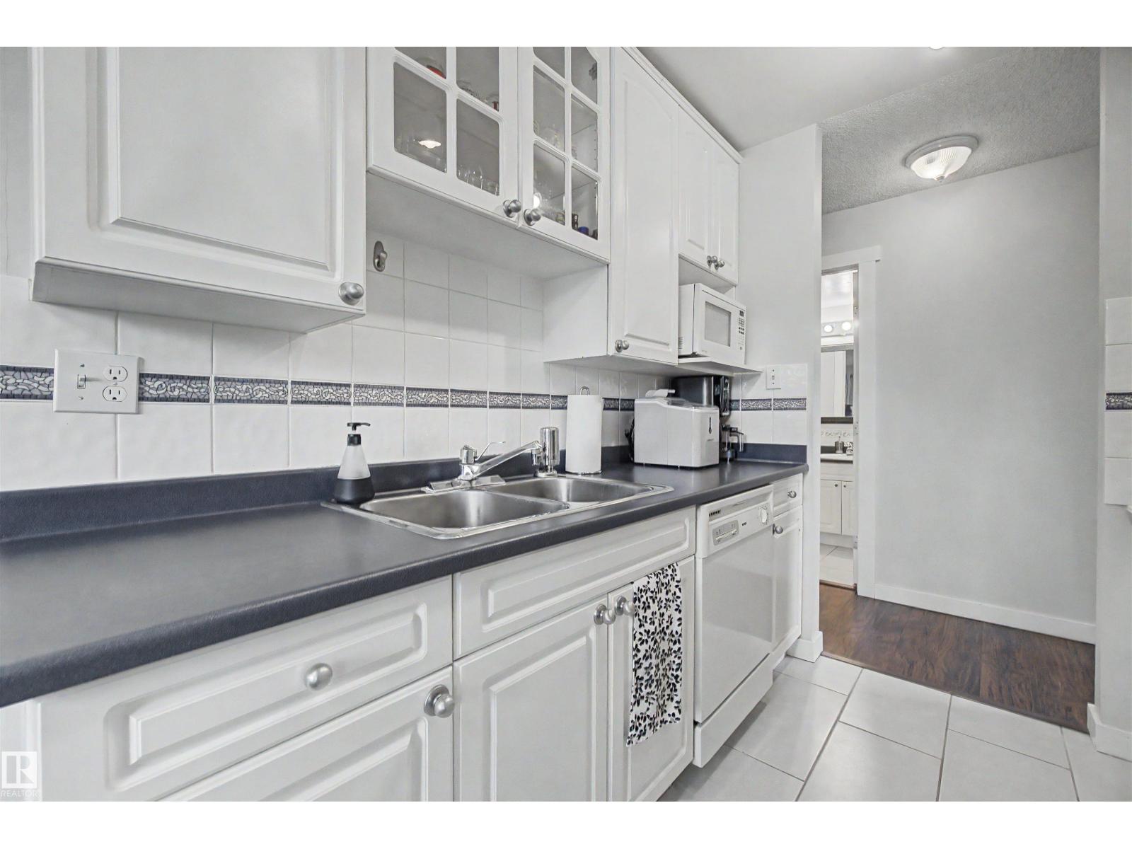 #302 10732 86 AV NW - 15