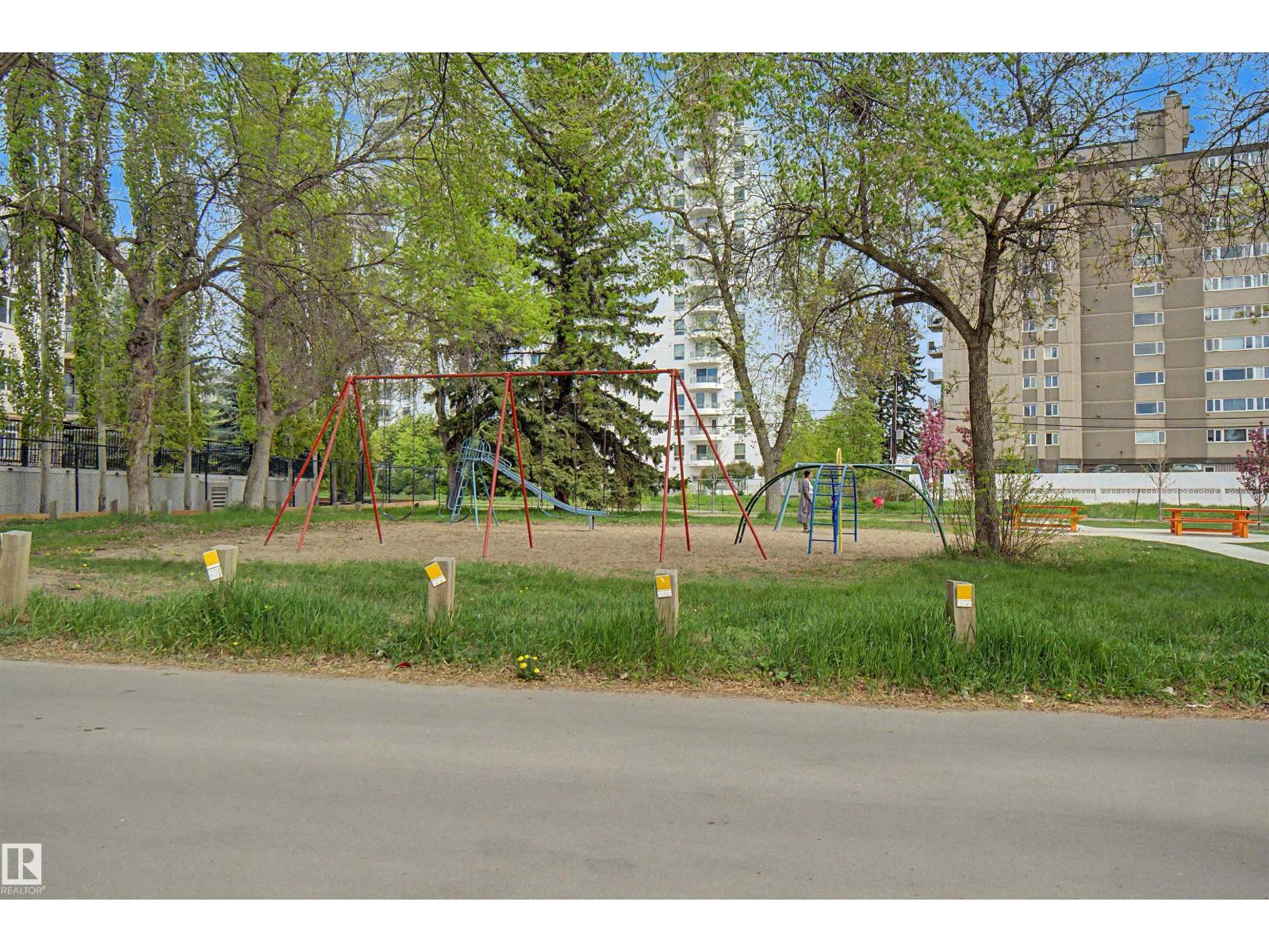 #302 10732 86 AV NW - 39