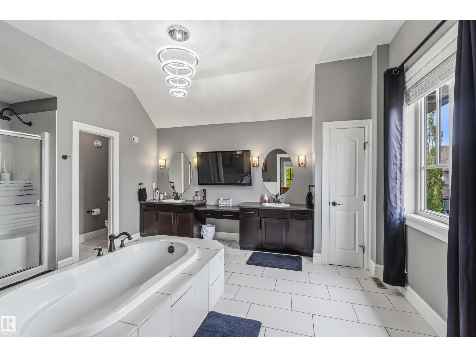 247 AMBLESIDE DR SW - 63