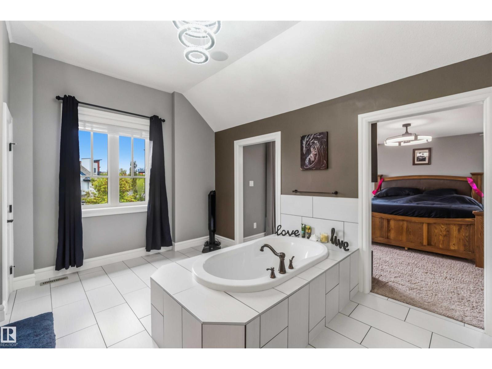 247 AMBLESIDE DR SW - 65