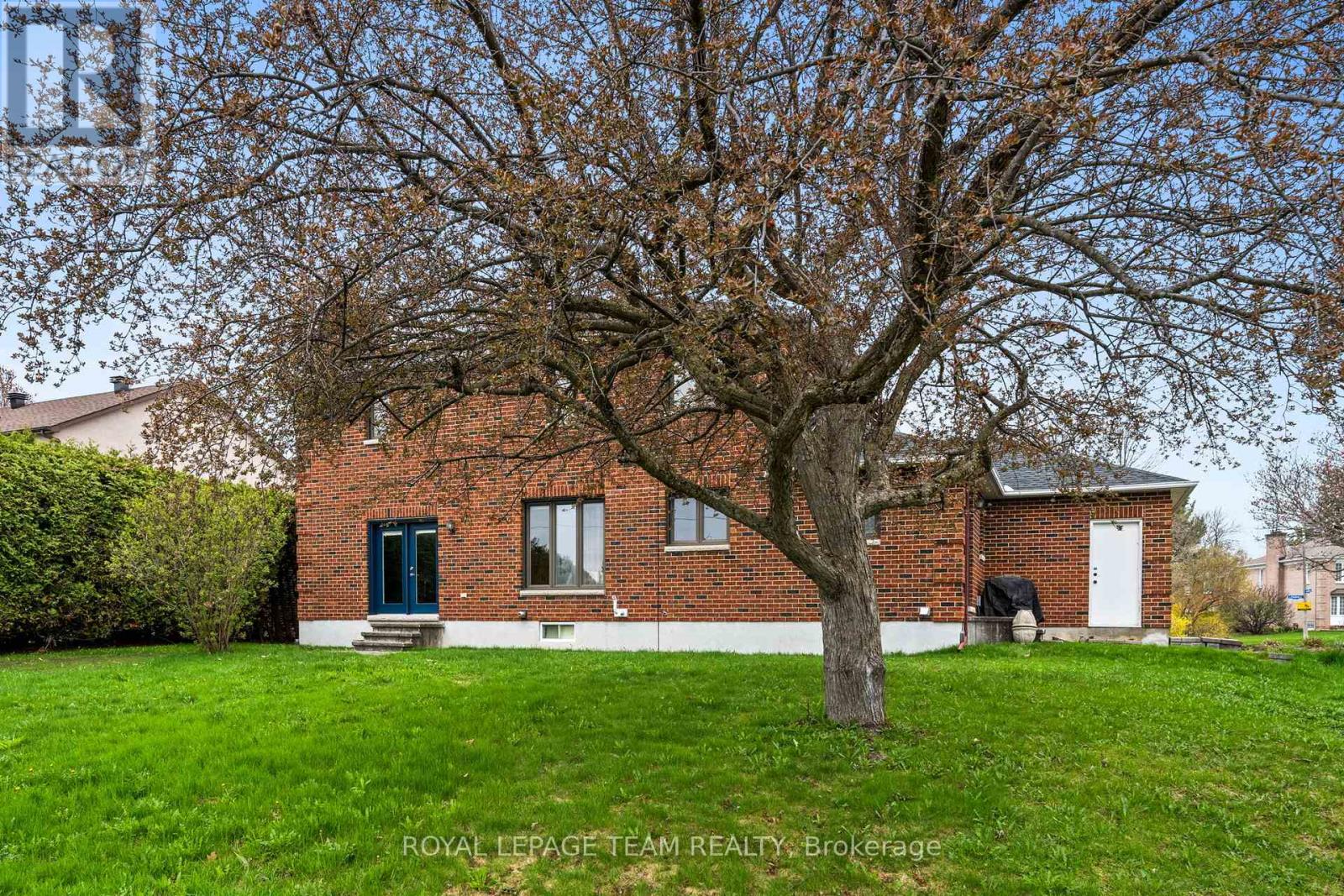28 PARMALEA CRESCENT - 35