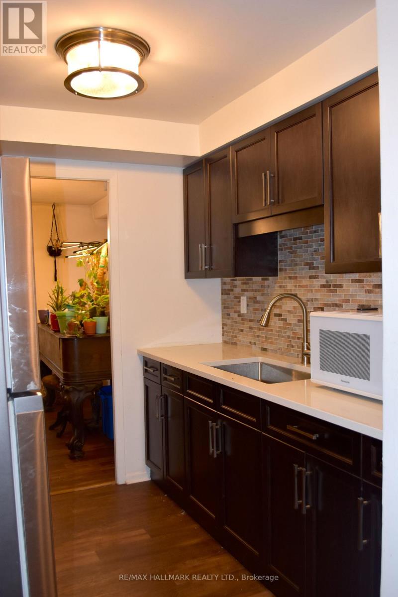 #310 270 PALMDALE DRIVE - 4