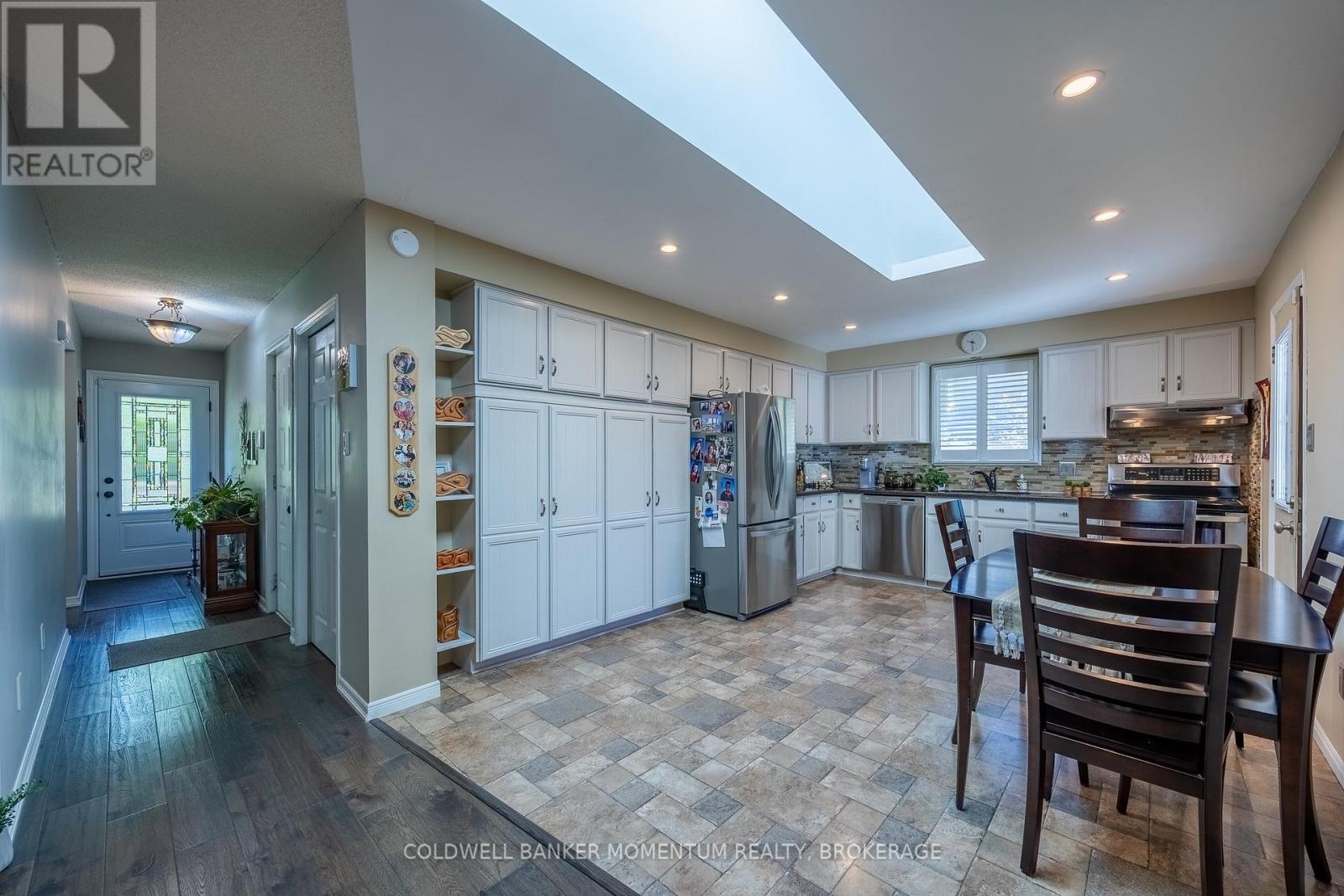 307 ORKNEY STREET W - 12