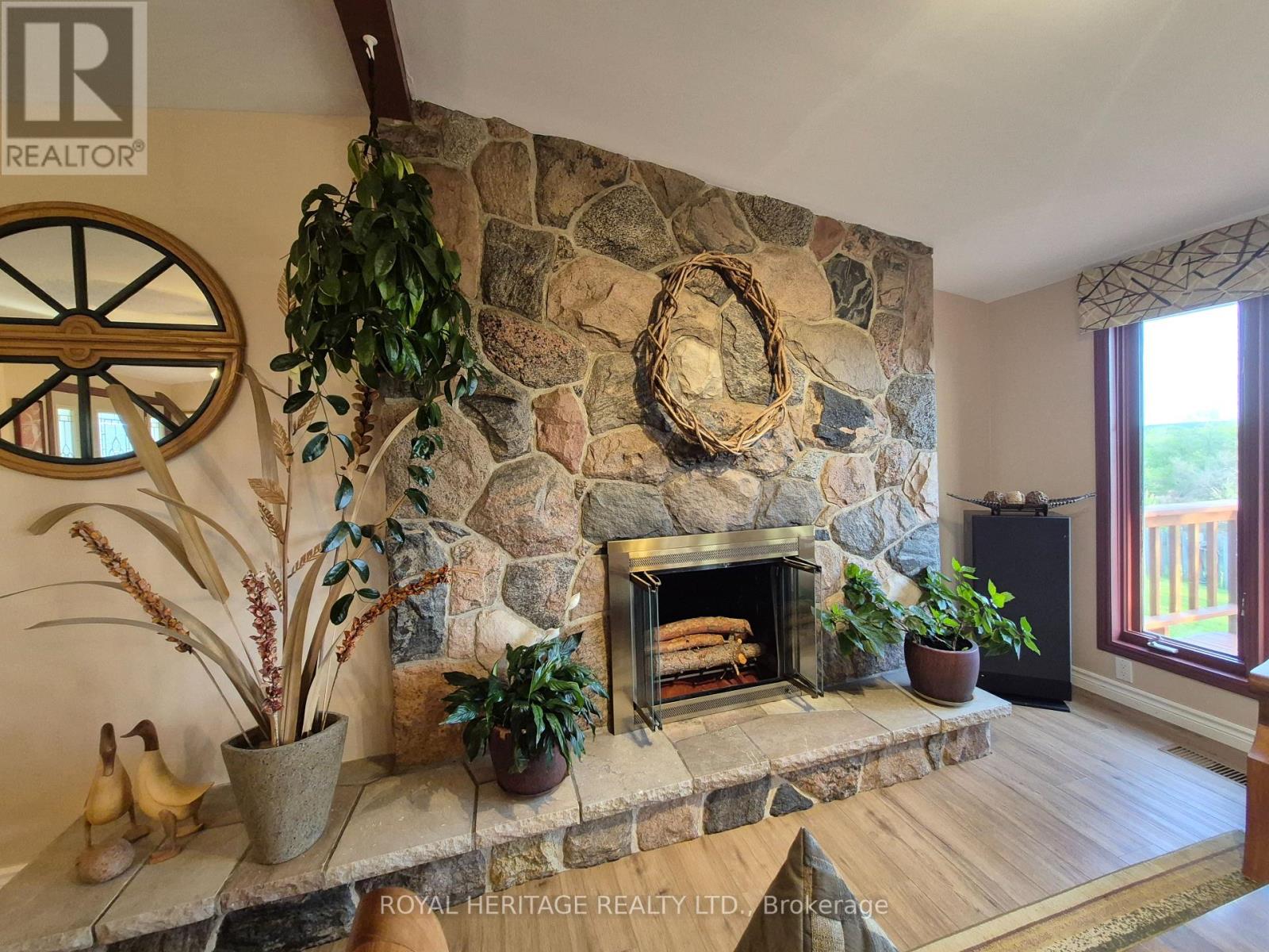 815 WAGG ROAD - 10