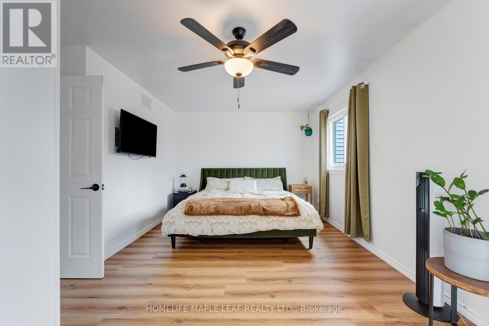 #6 121 FALCONER DRIVE - 21