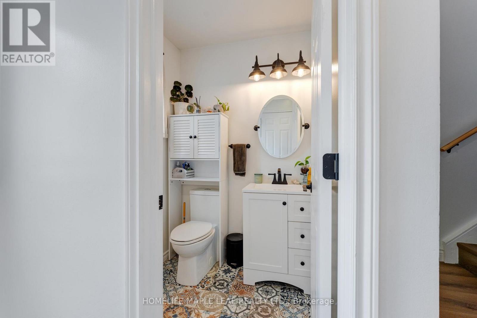 #6 121 FALCONER DRIVE - 6