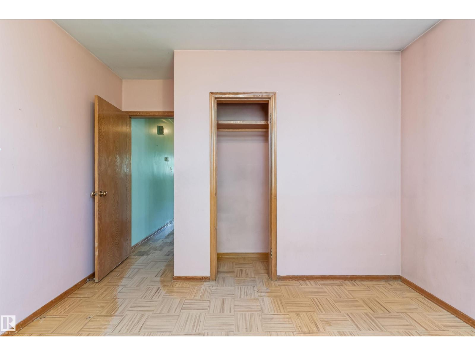 12764 118 ST NW - 15