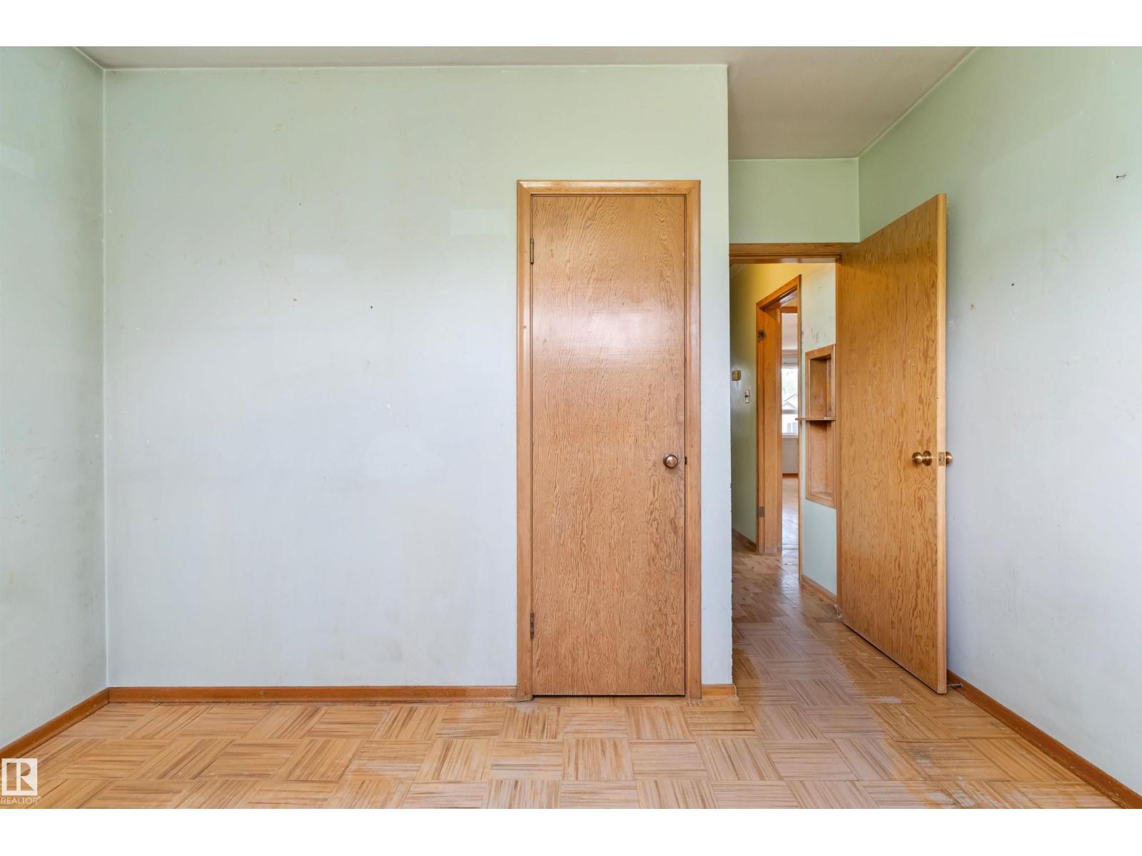 12764 118 ST NW - 21