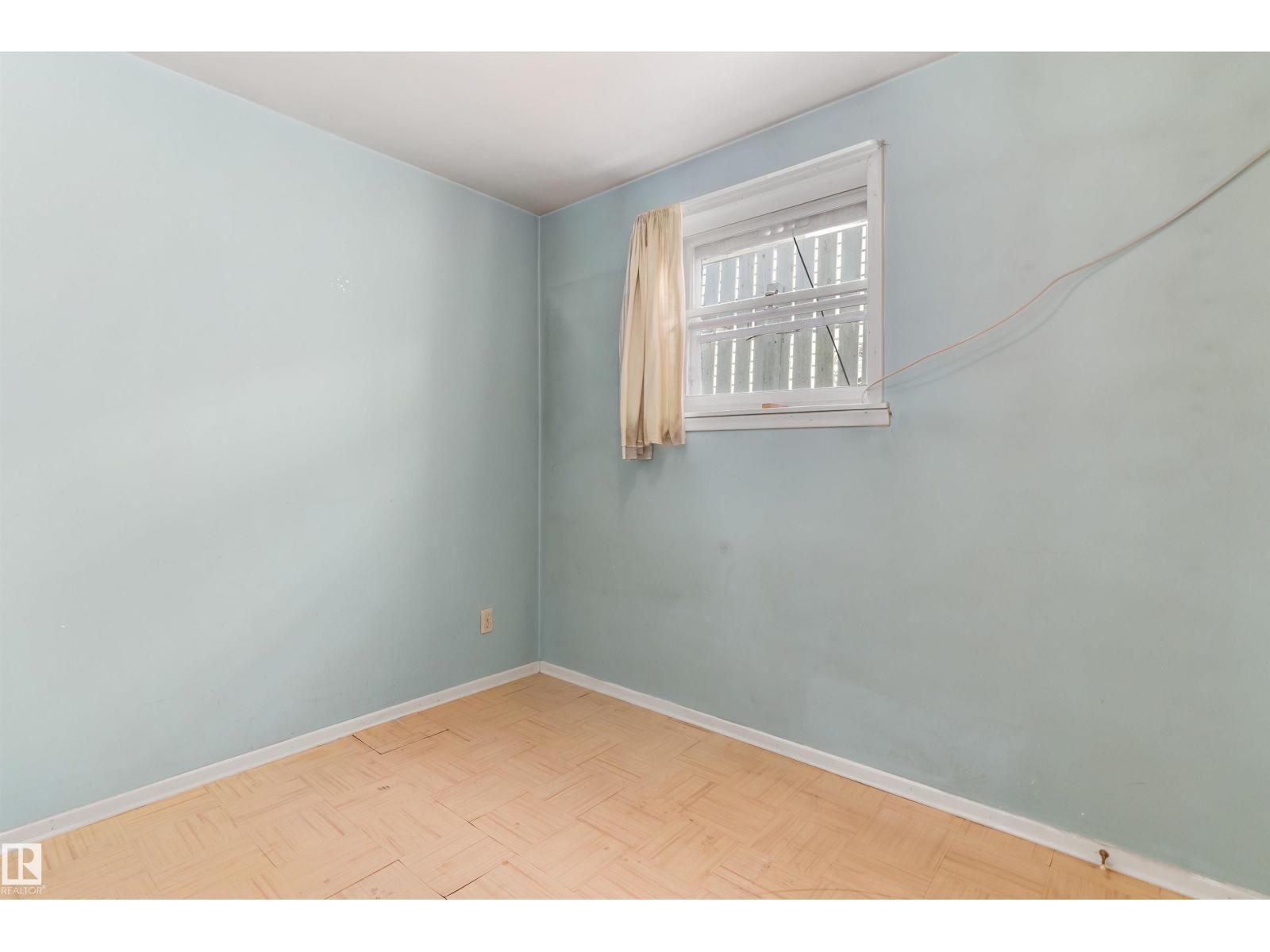 12764 118 ST NW - 30