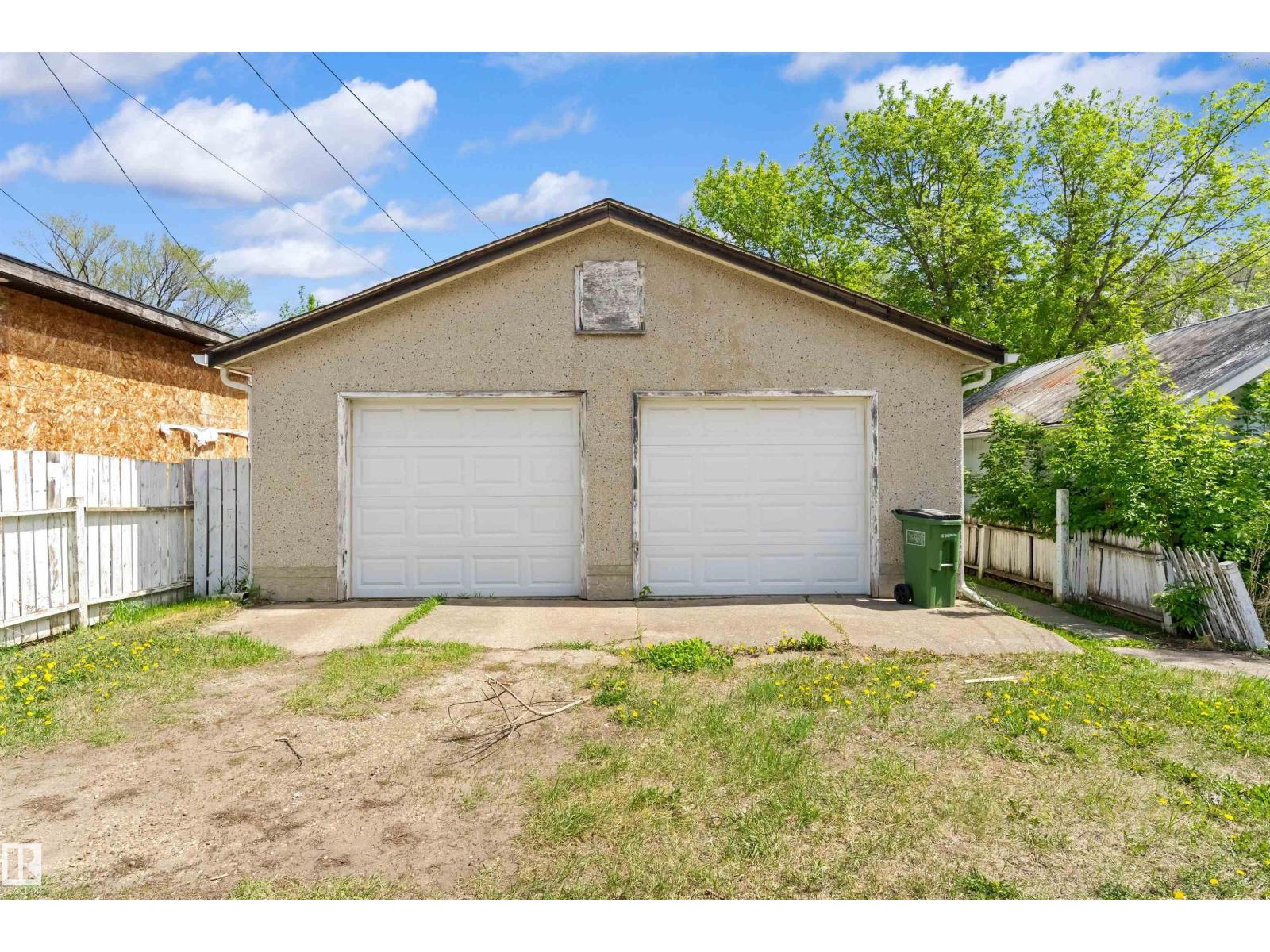 12764 118 ST NW - 38