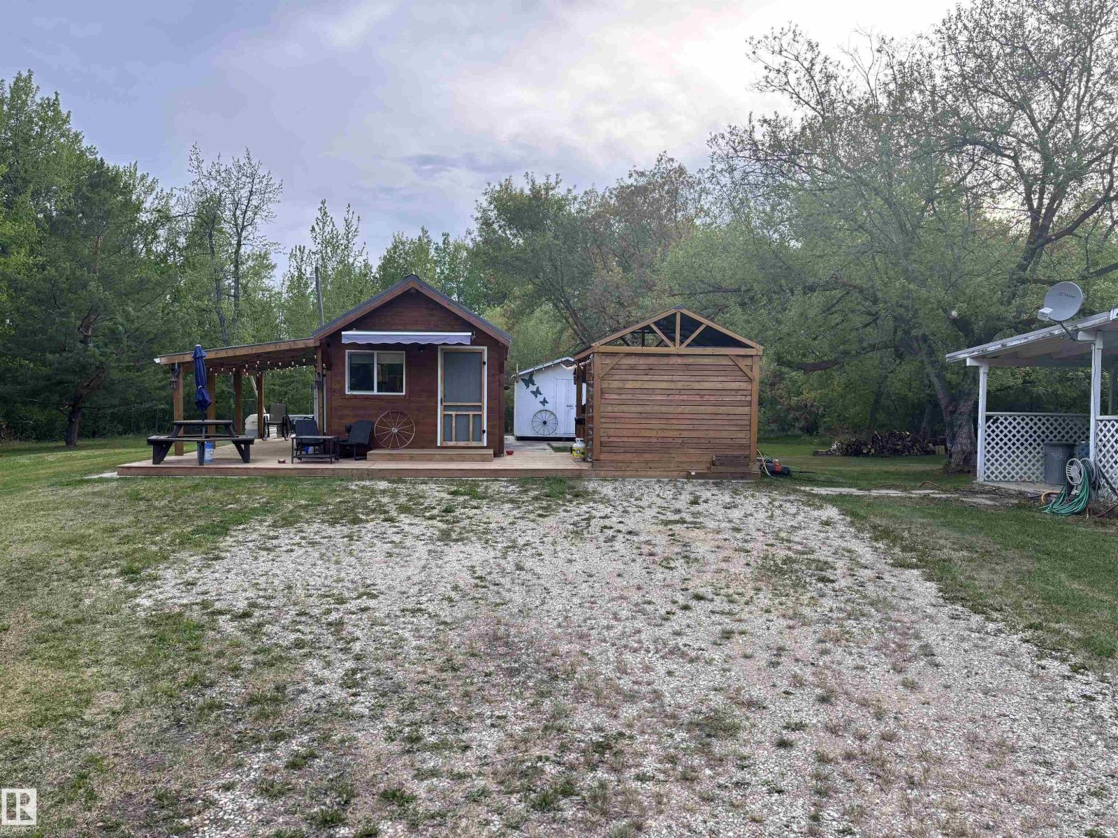 #29 3521 TWP ROAD 542 - 1