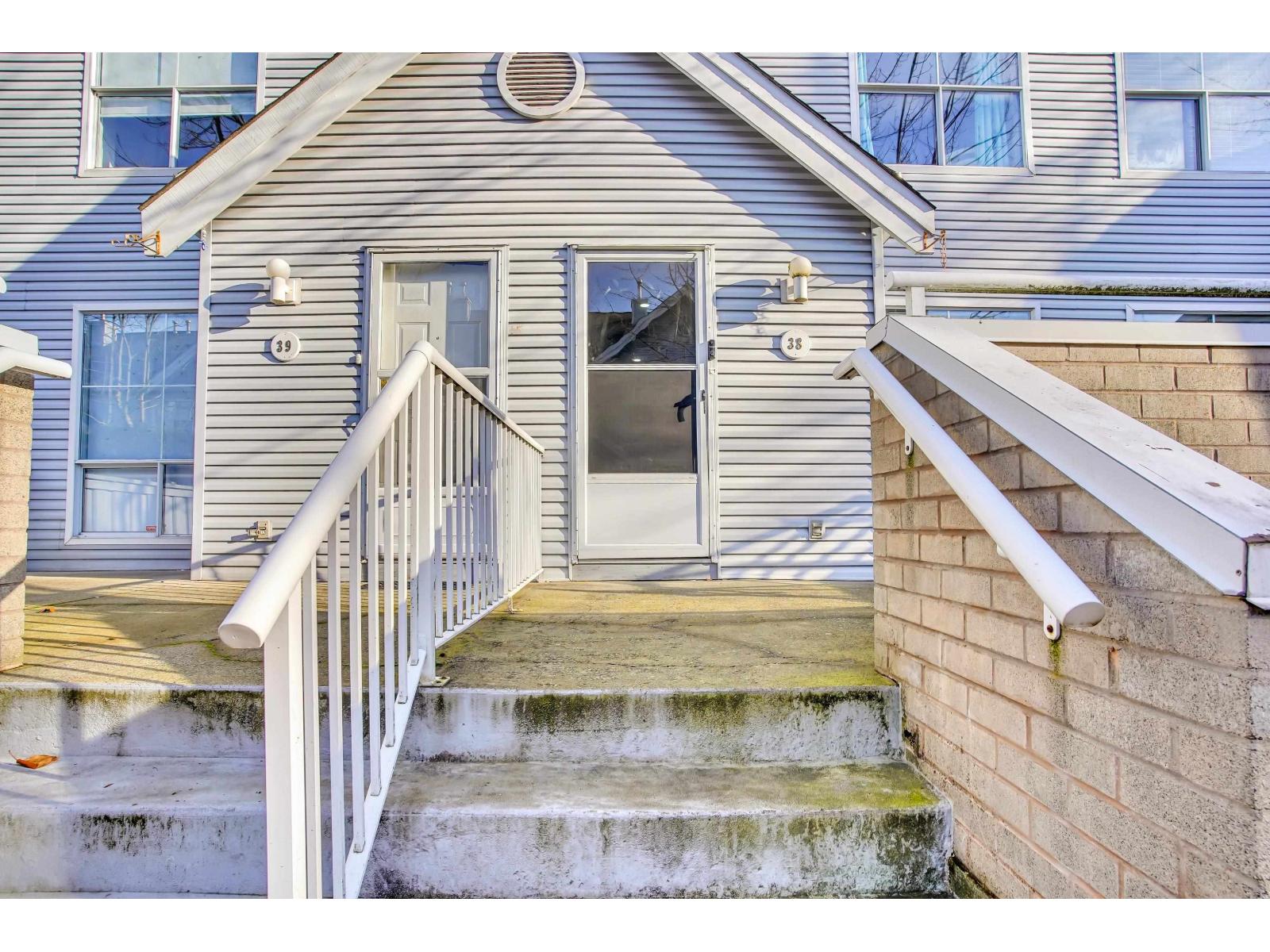 38 13706 74 Avenue - photo 2