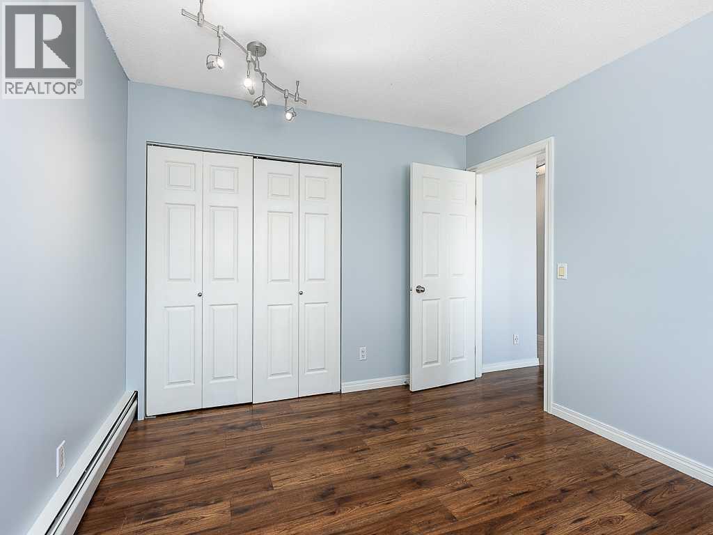 #5 4328 75 Street NW - 8