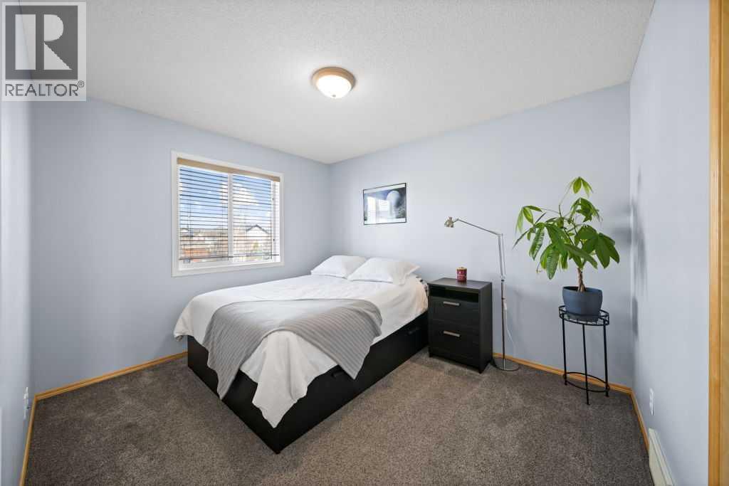 190 Brightonstone Bay SE - 23
