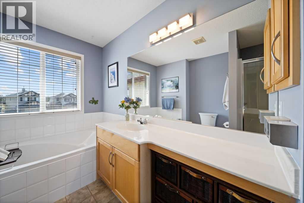 190 Brightonstone Bay SE - 19