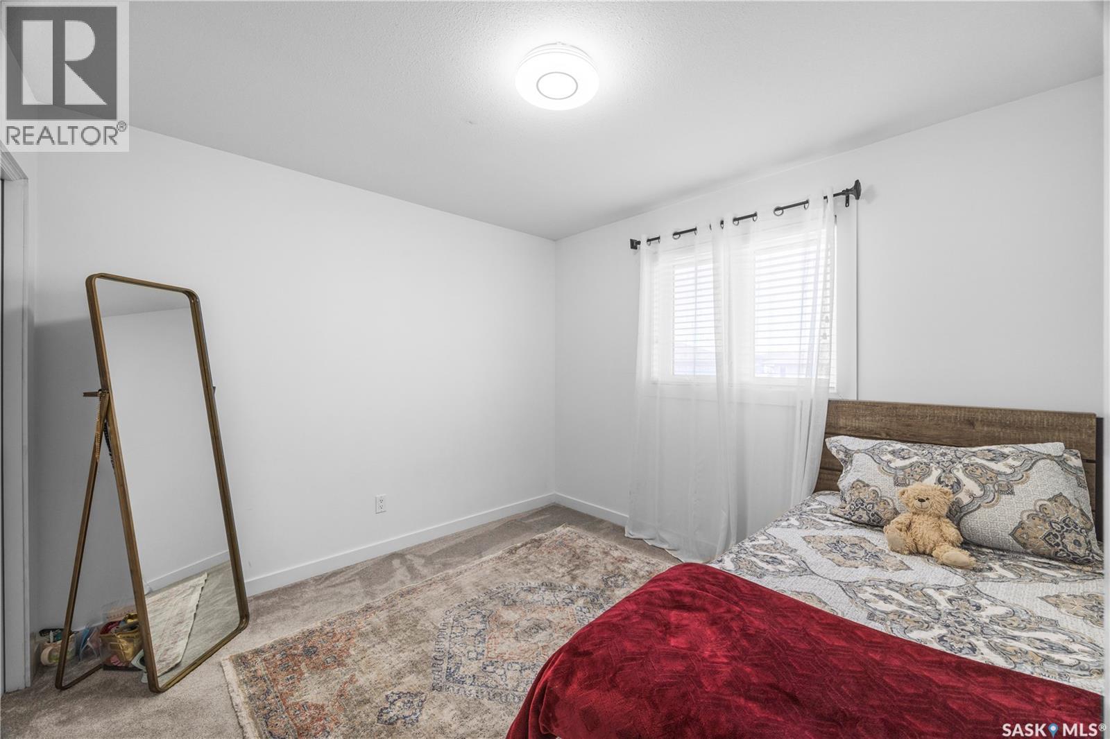 222 Stepney CRESCENT - 19