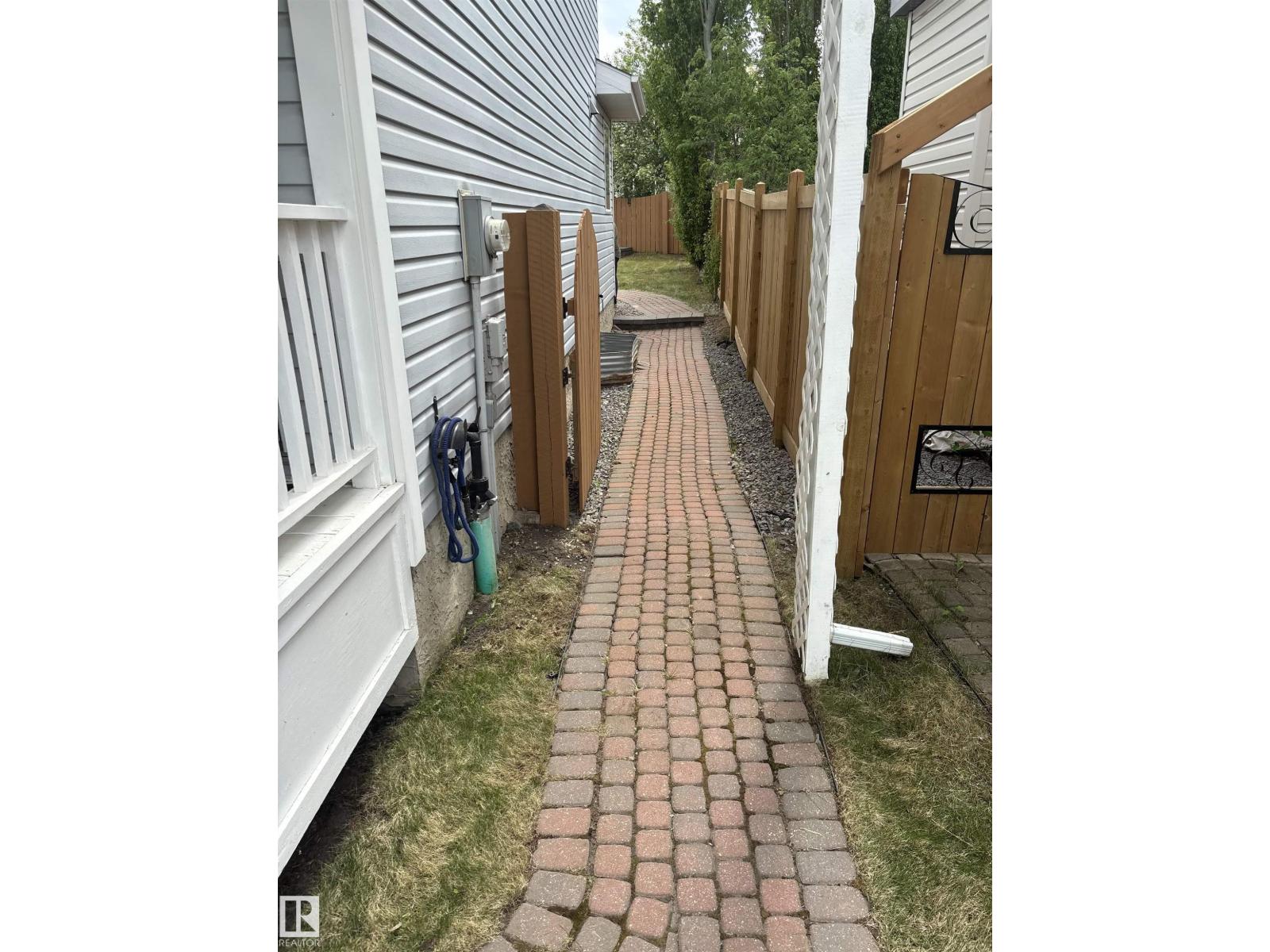 7 DOUCETTE PL - 8