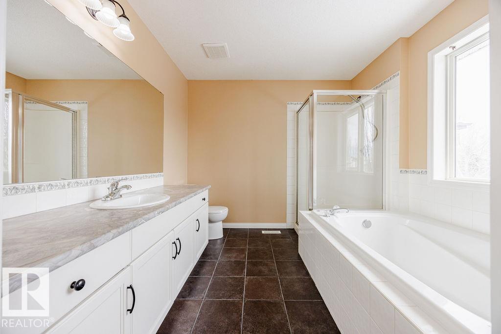 7 DOUCETTE PL - 32