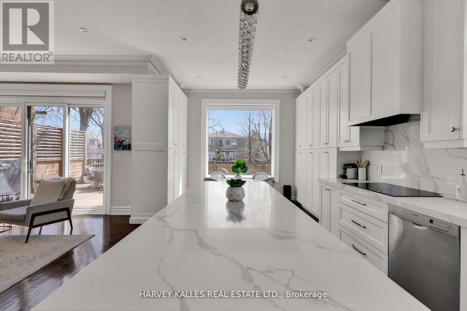 131 BANNOCKBURN AVENUE - 16