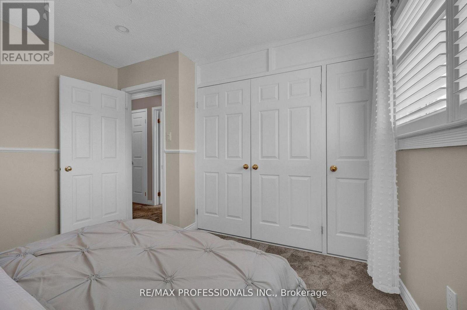 45 RESOLUTE CRESCENT - 22