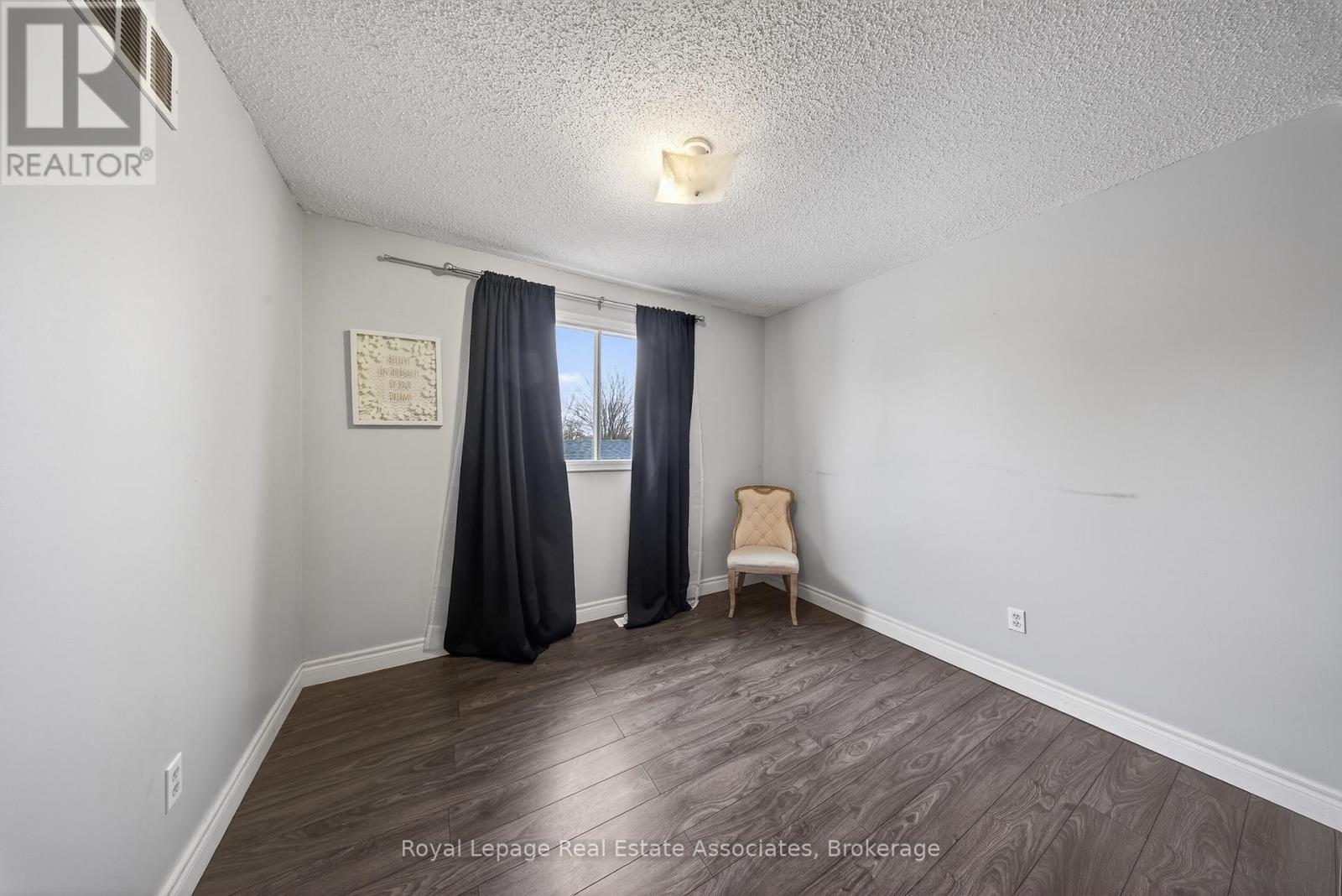 67 BEECHNUT CRESCENT - 28