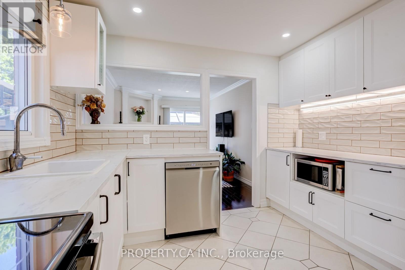32 MCKINNON AVENUE - 7