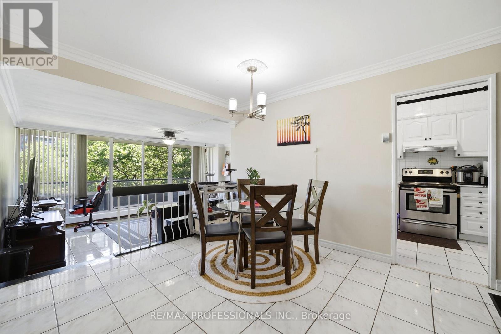 #204 19 FOUR WINDS DRIVE - 18