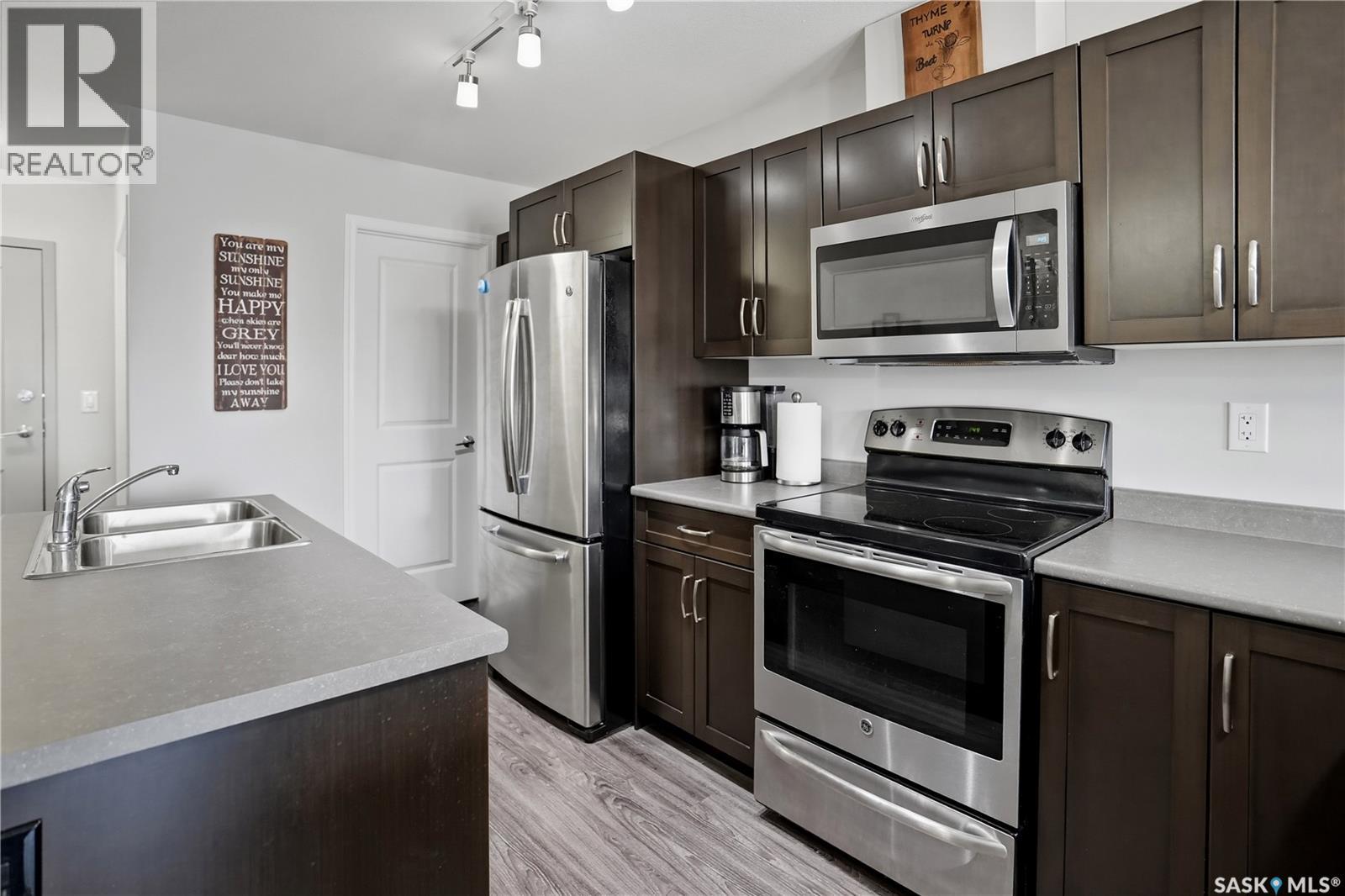 #305 2452 Killdeer DRIVE - 11