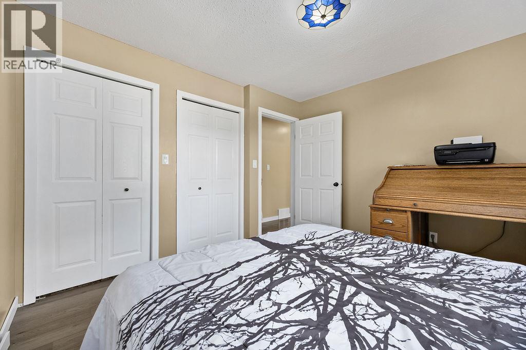 #4 167 Cliffview Drive - 14