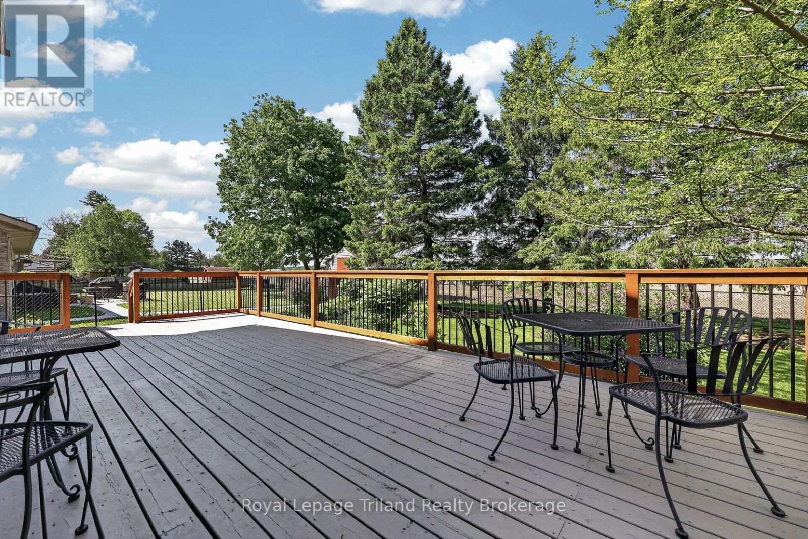 157 STANLEY STREET N - 41