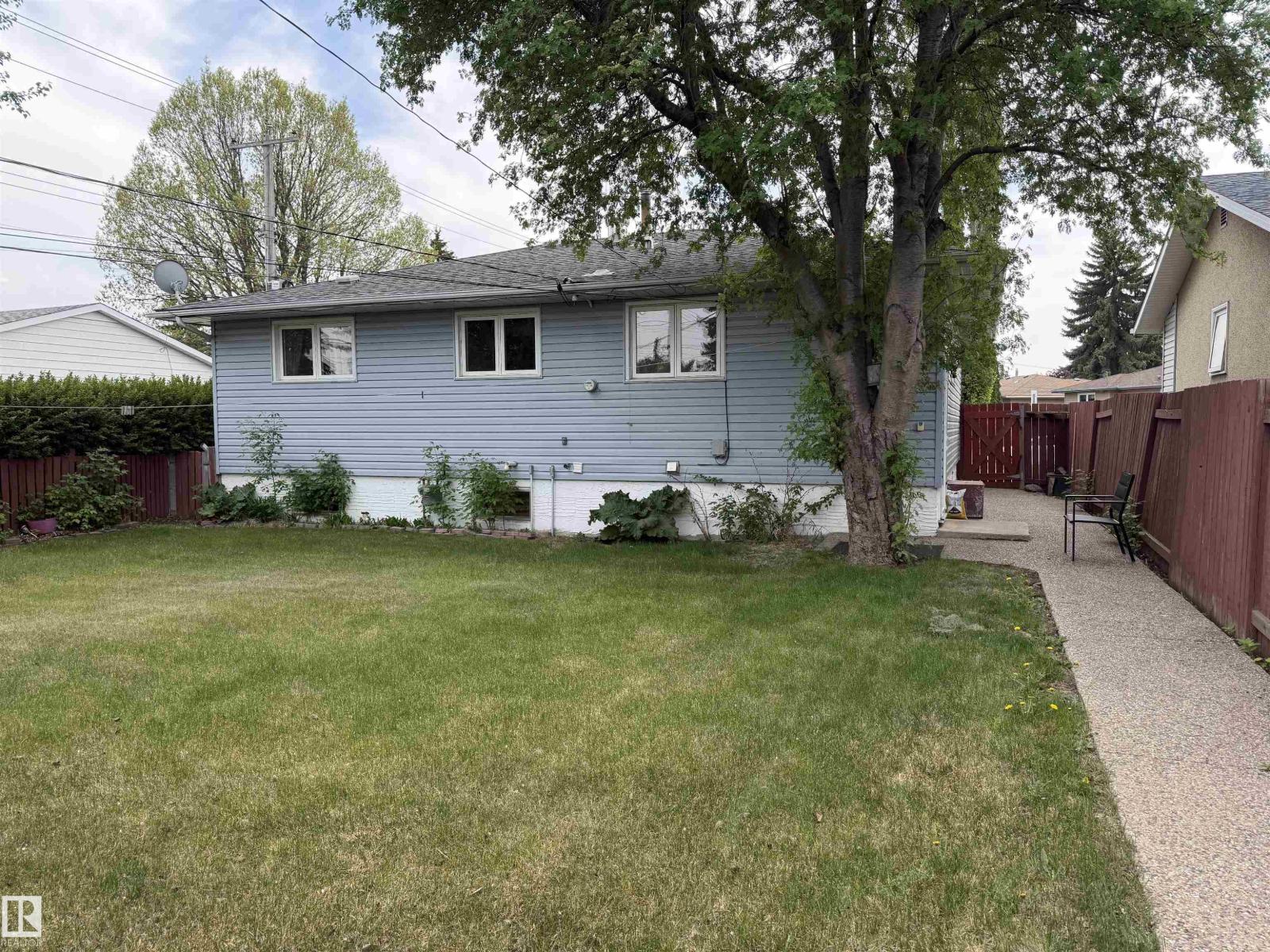 5216 89 AV NW - 38