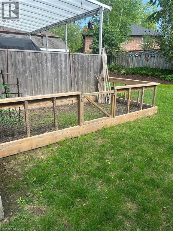 153 MEADOWBROOK Drive - 34