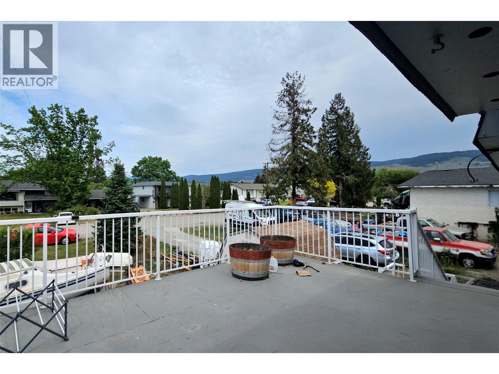 1635-1637 Findlay Road - 8