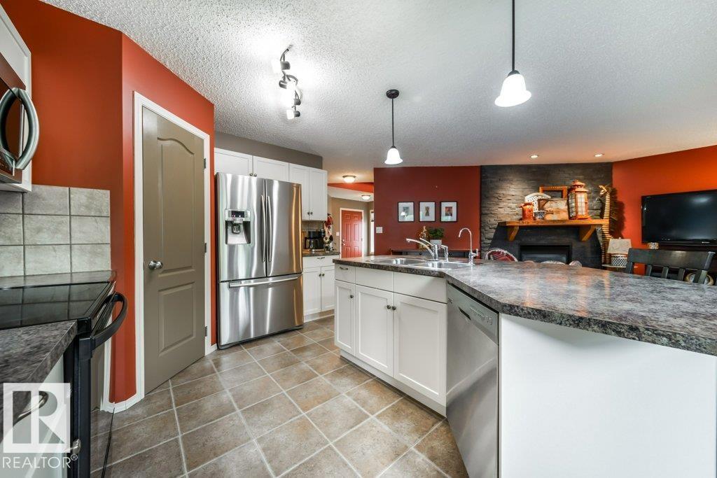 8507 2 AV SW - 20