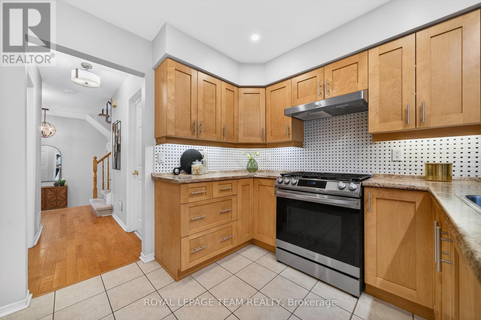27 INWOOD DRIVE - 20