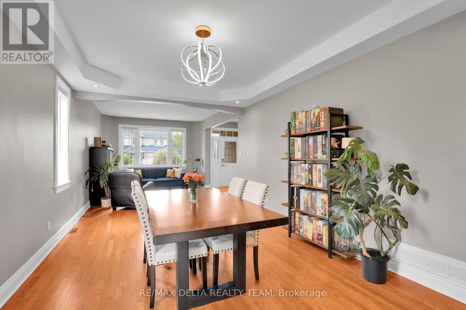 1811 KINGSDALE AVENUE - 11