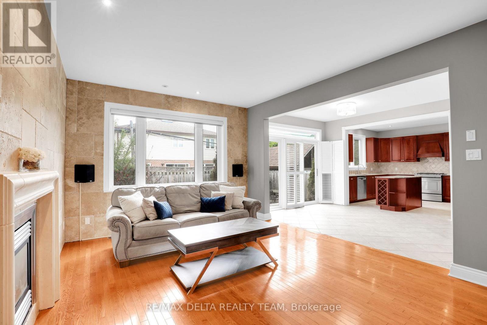 1811 KINGSDALE AVENUE - 18