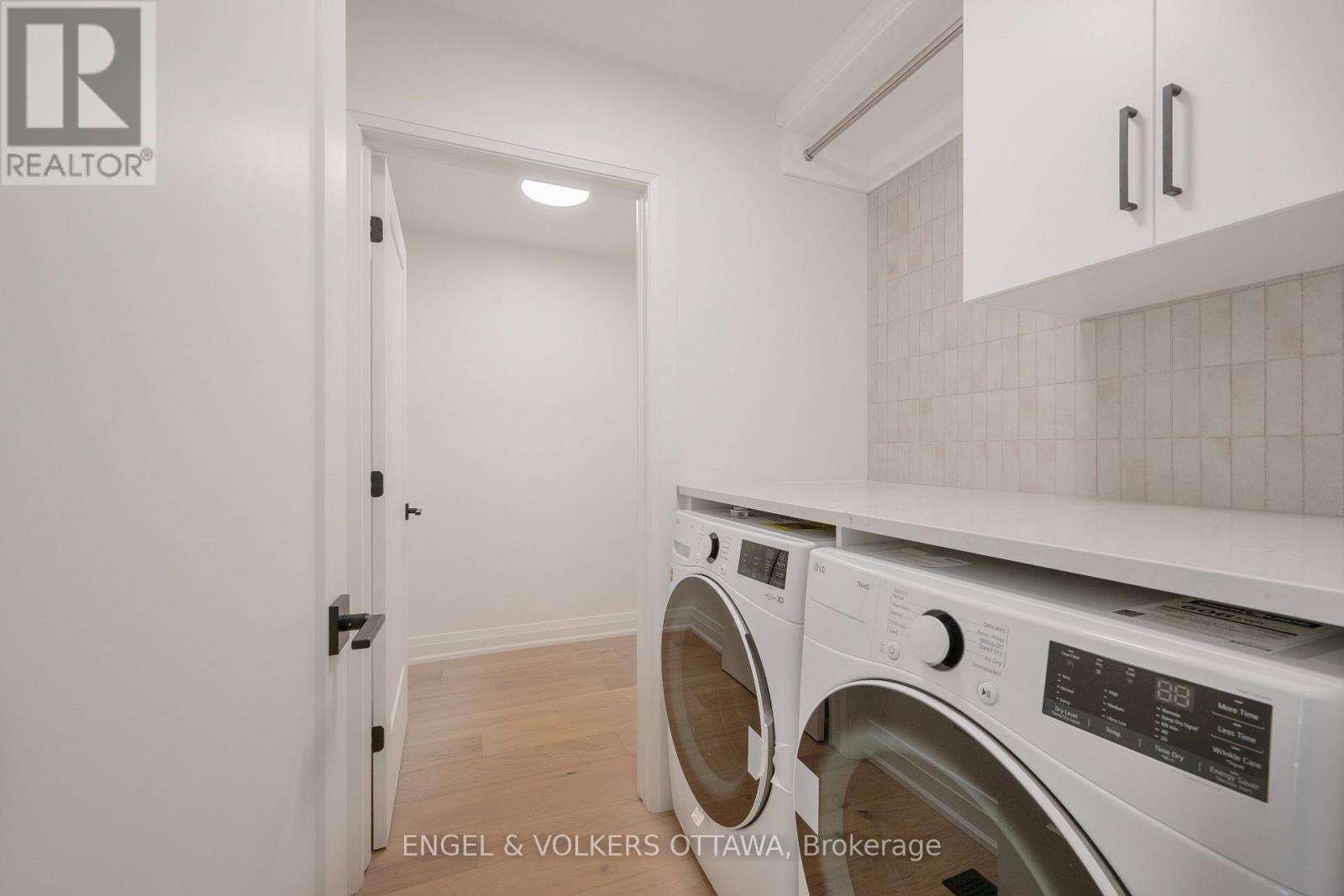 75A GRANTON AVENUE - 28