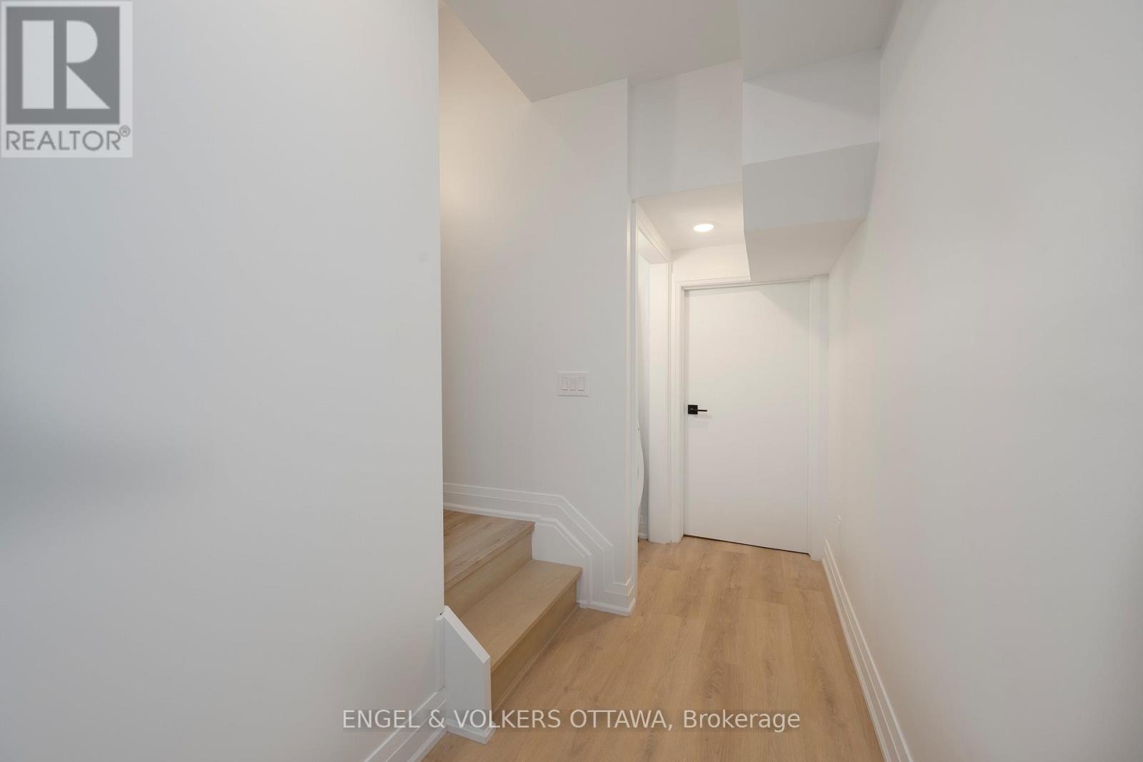 75A GRANTON AVENUE - 31