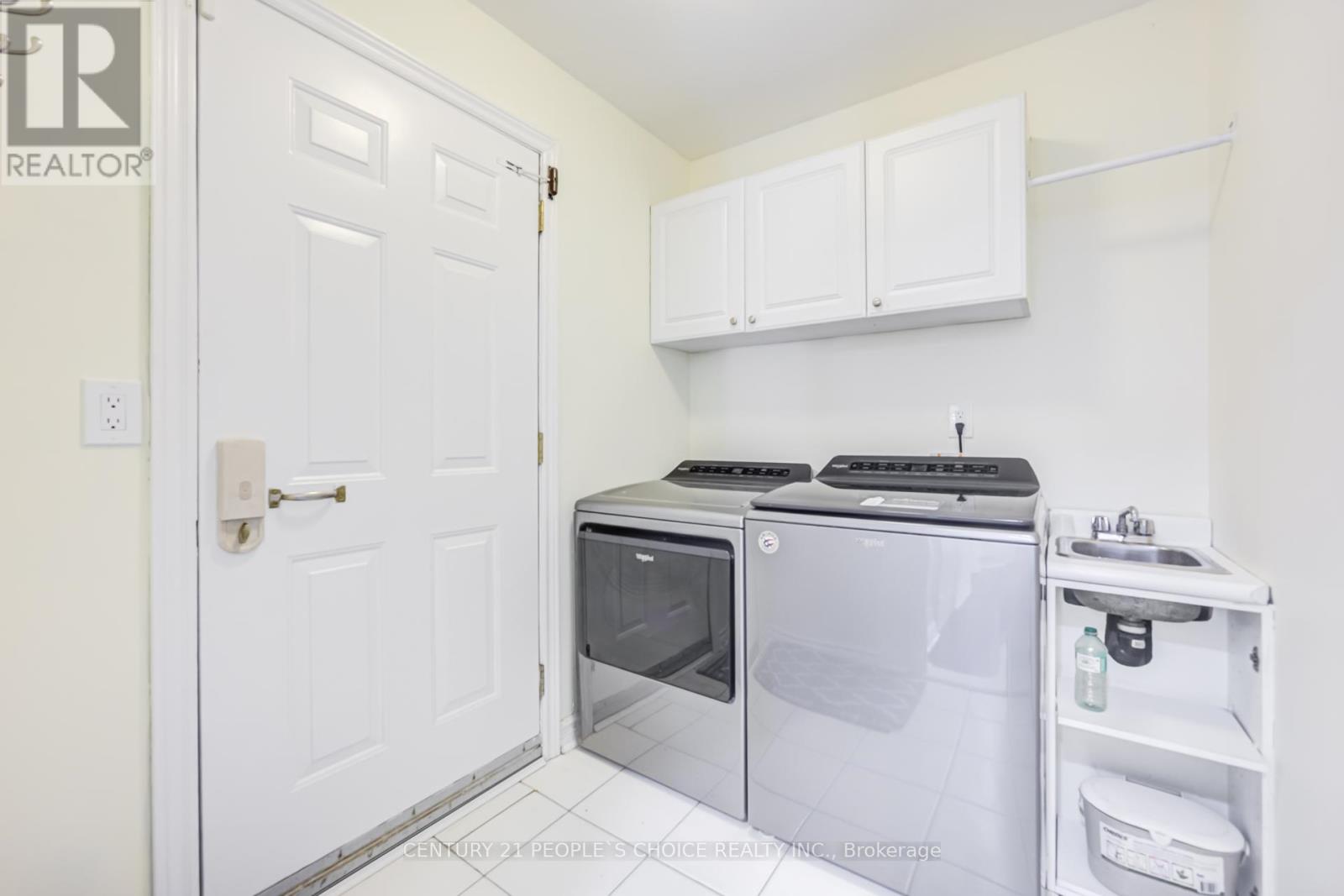 21 DAGWELL CRESCENT - 8