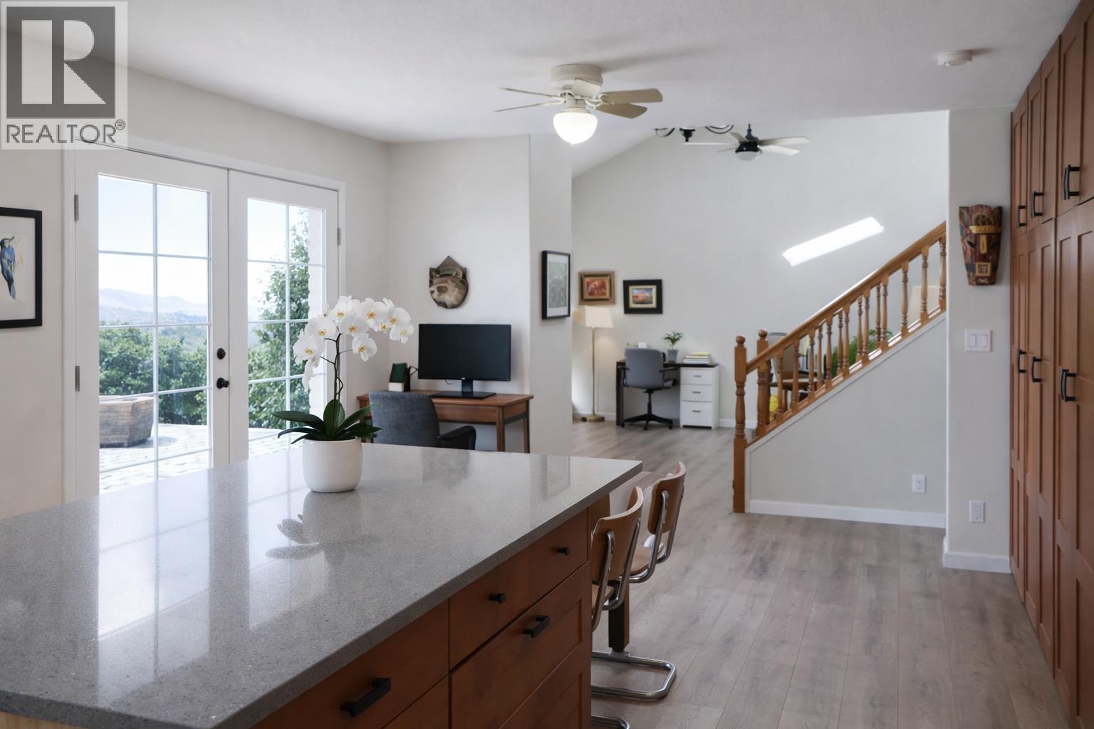5579 SANS SOUCI ROAD, Halfmoon Bay — photo 3